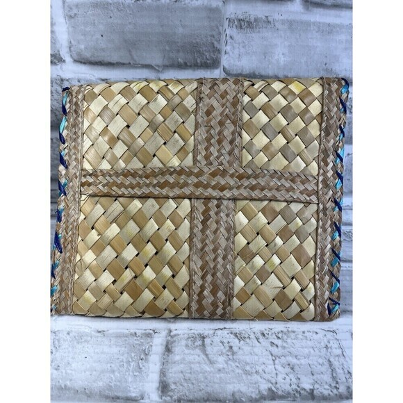 Vintage Straw Embroidered Floral Clutch Handbag Lined Snap Closure - Picture 3 of 12